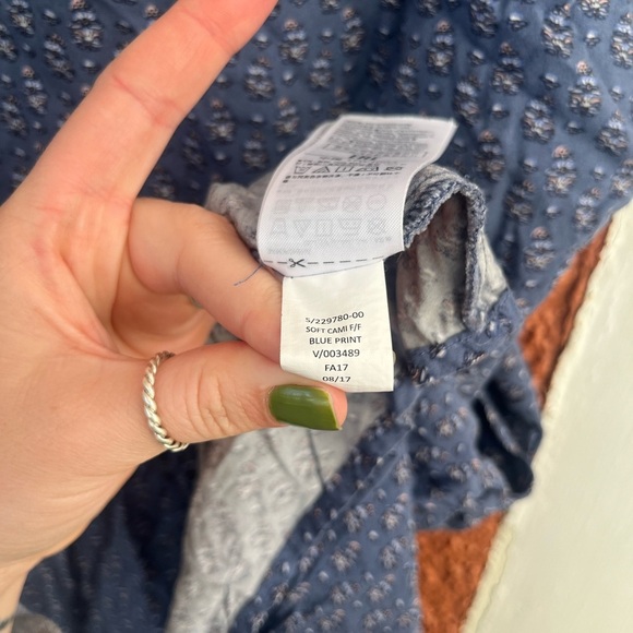 GAP Size Large Cami Dress Fit & Flare V-neck Blue Floral Smocked Back FLAWED - Picture 5 of 7